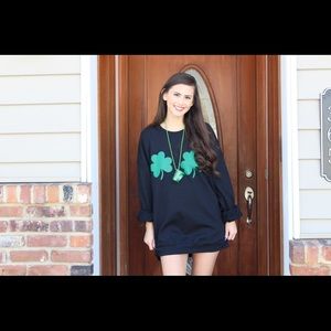 Oversized St. Patrick’s Day Sweater 💚